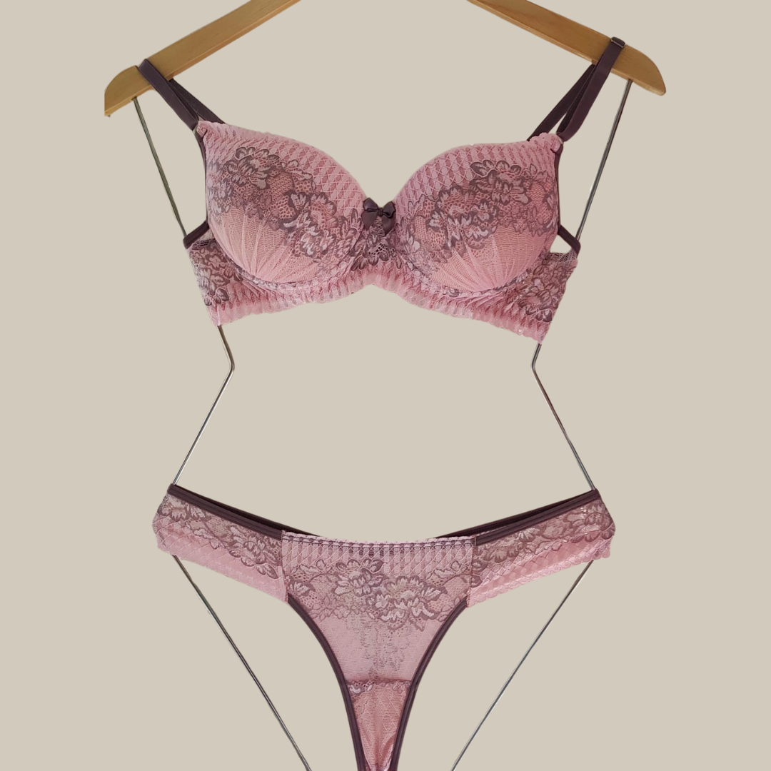 Conjunto de lingerie rosa